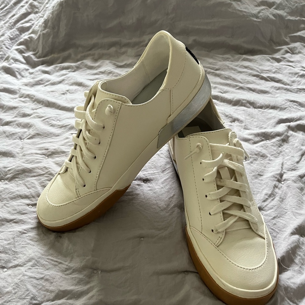 Dolce Vita leather upper sneakers